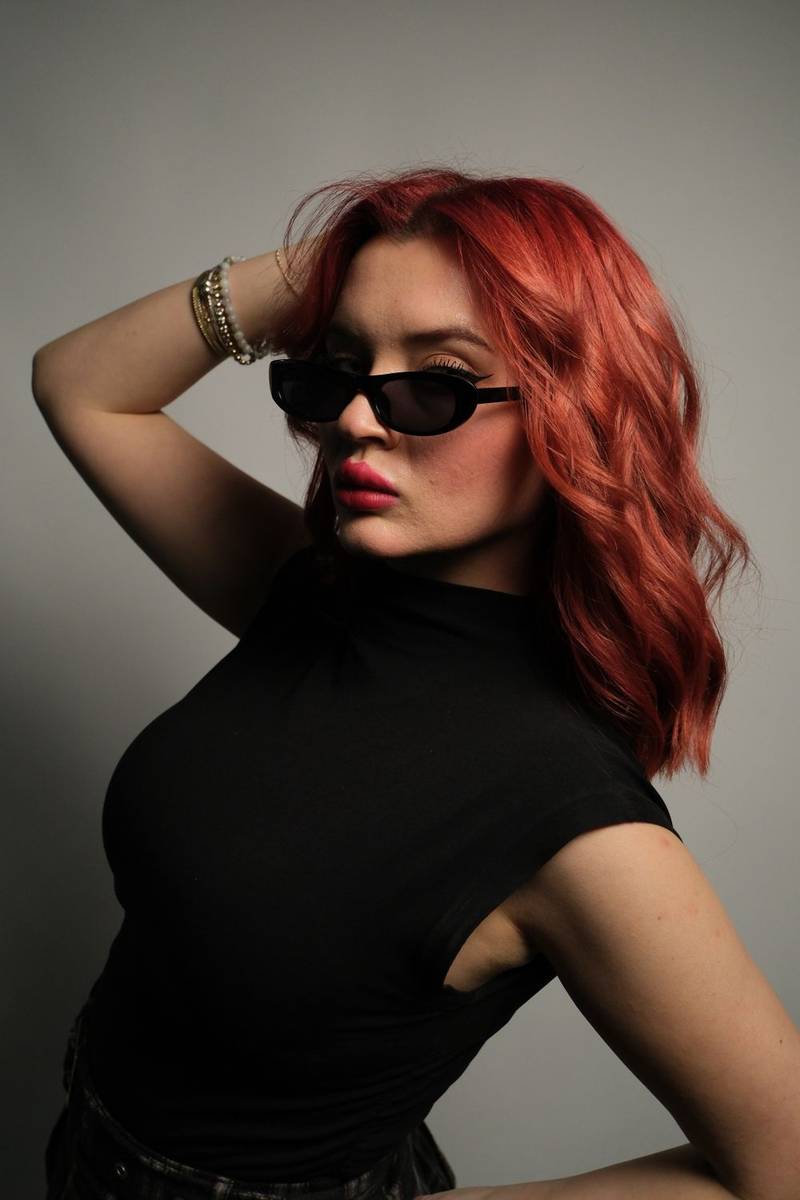 Bold copper-red wavy hair